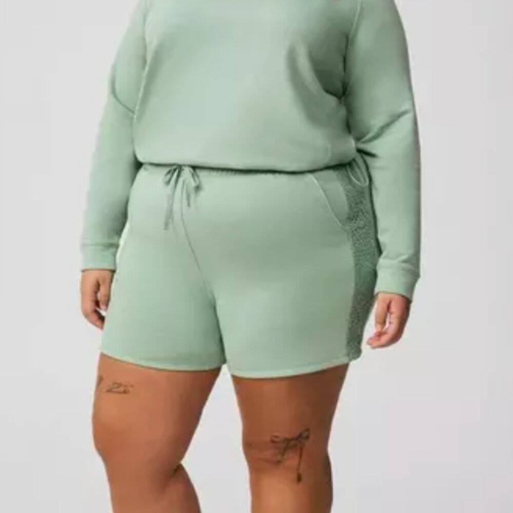 torrid Crochet Short NWT